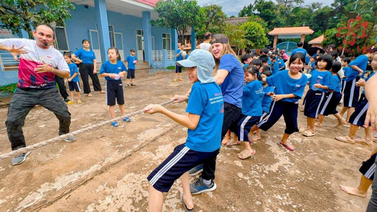 Hotel Nhà May Mắn Krông Nô - Đăk Nông Buon Kuop Esterno foto