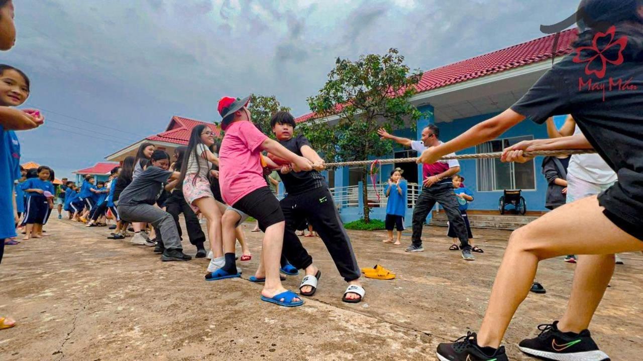 Hotel Nhà May Mắn Krông Nô - Đăk Nông Buon Kuop Esterno foto